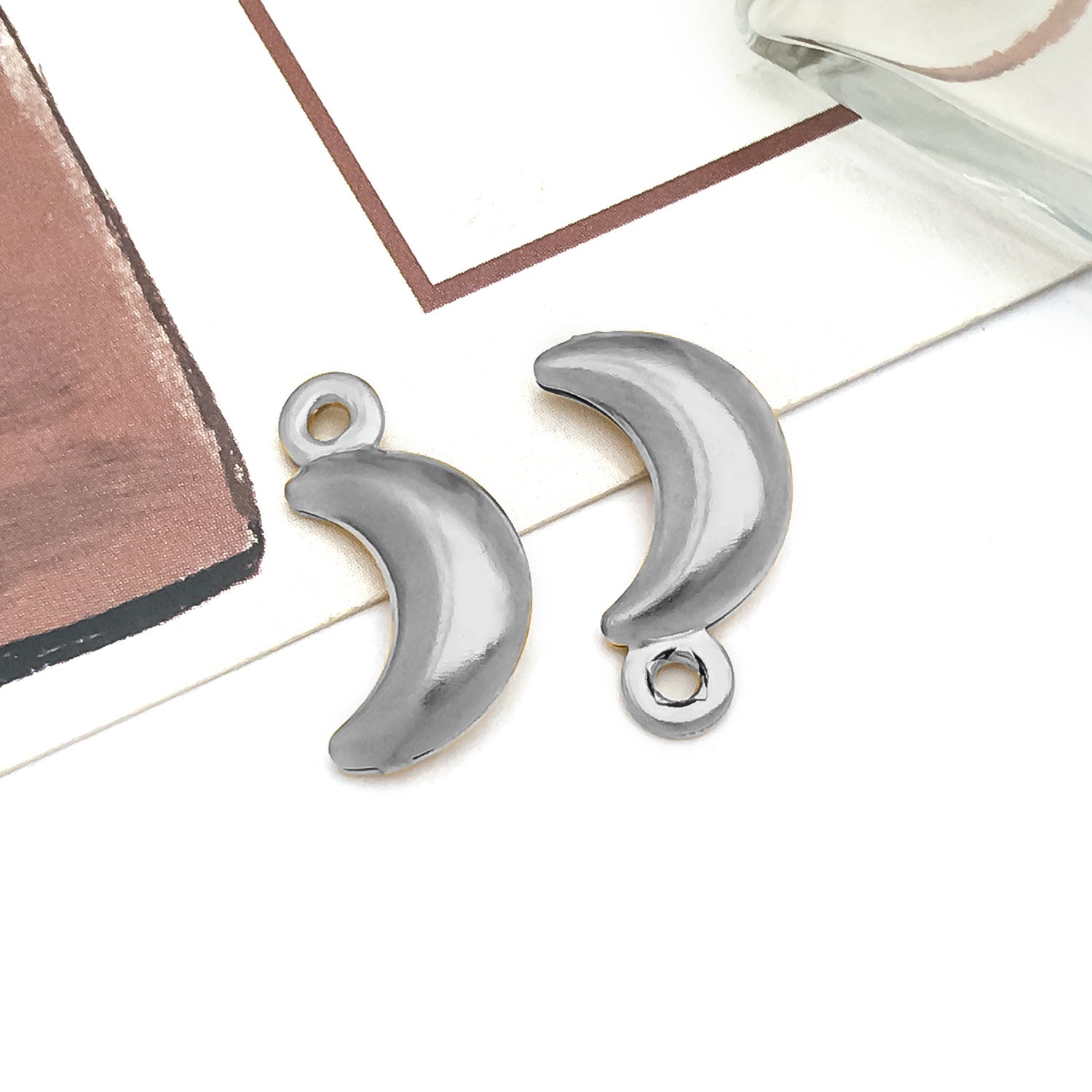 Wholesale Stainless steel vacuum plated hollow angel heart fruit  Charms