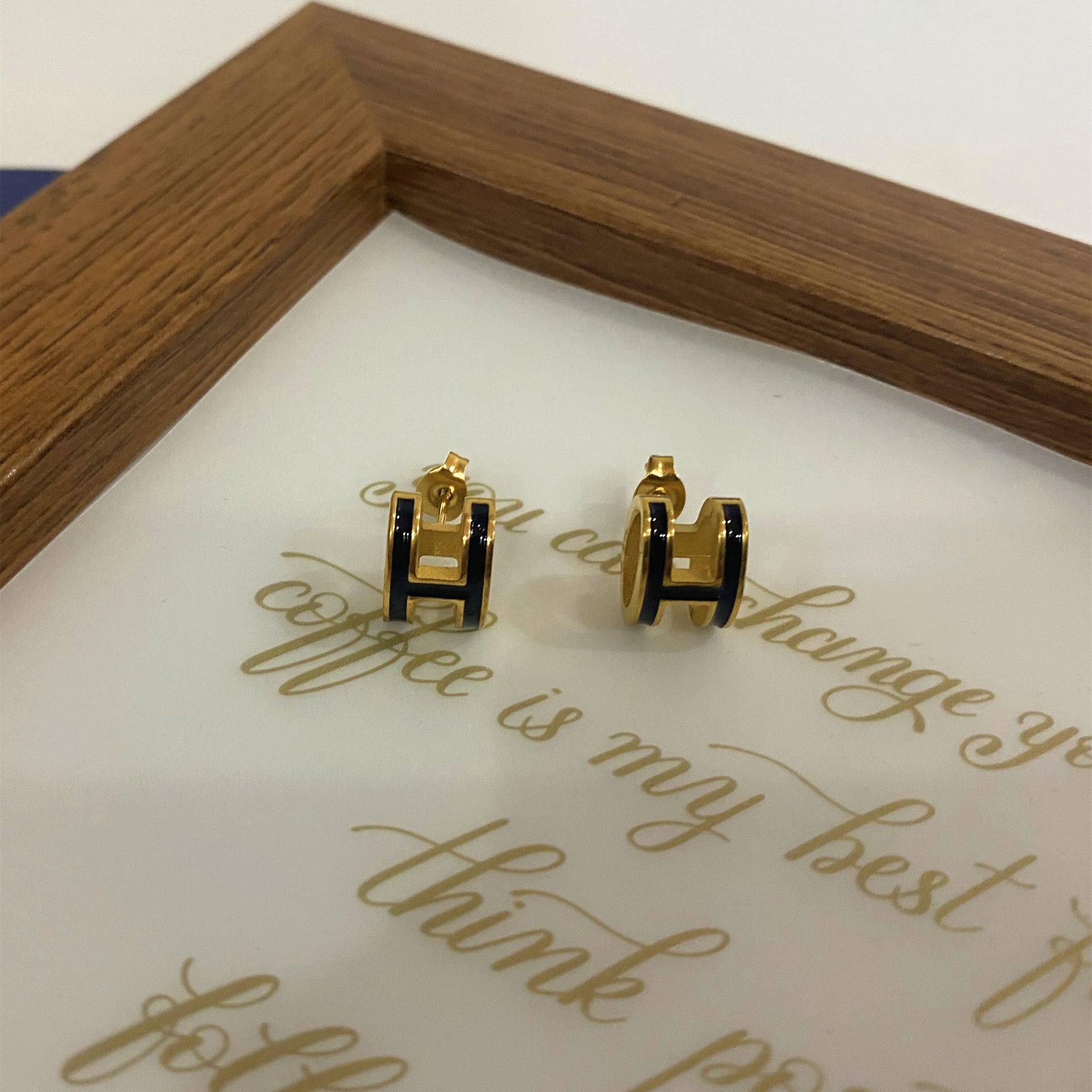 Wholesale Letter Necklace Gold Enamel Craft Clavicle Necklaces ACC-NE-YZXW001