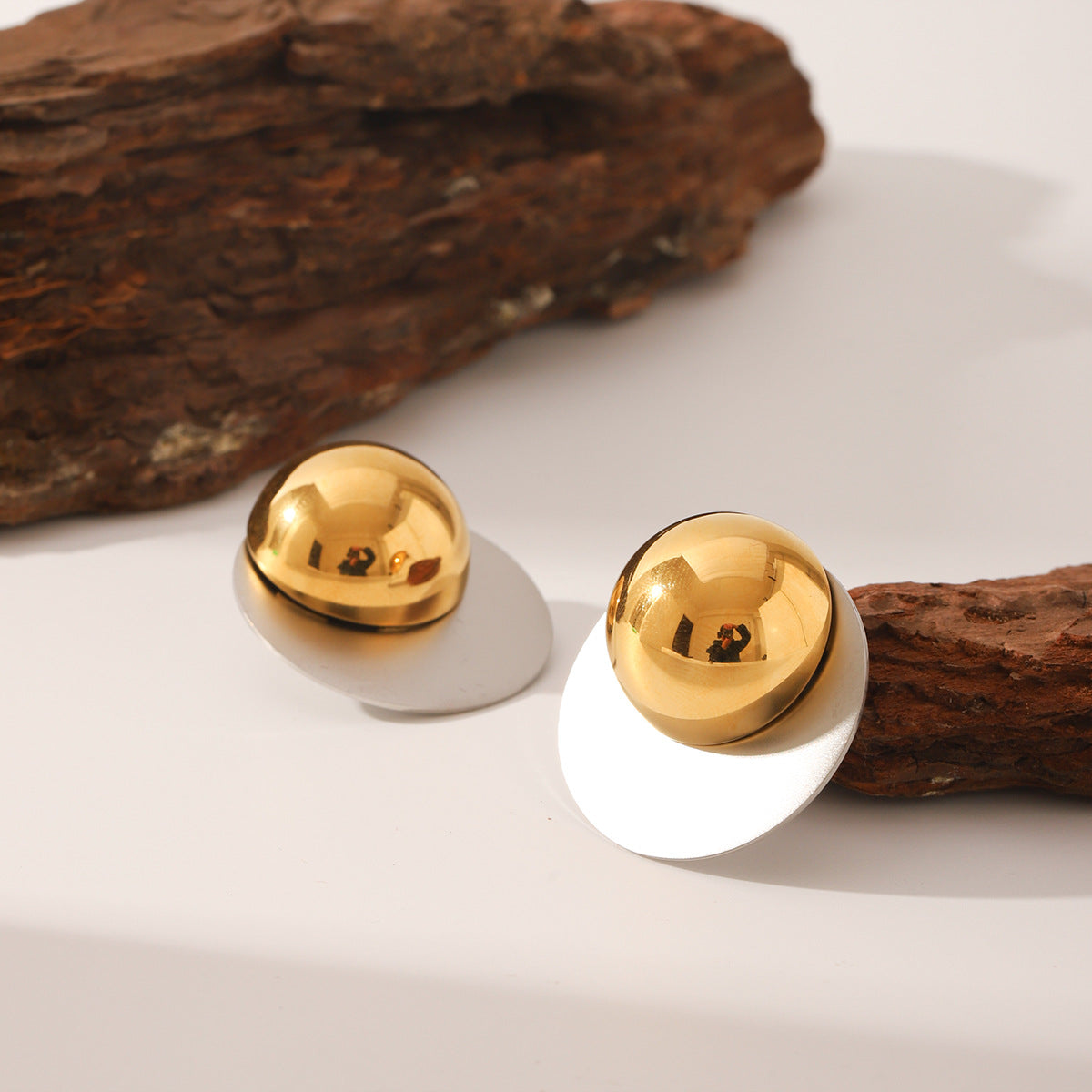 Wholesale Stainless Steel Semi-circular Stitching Round Earrings