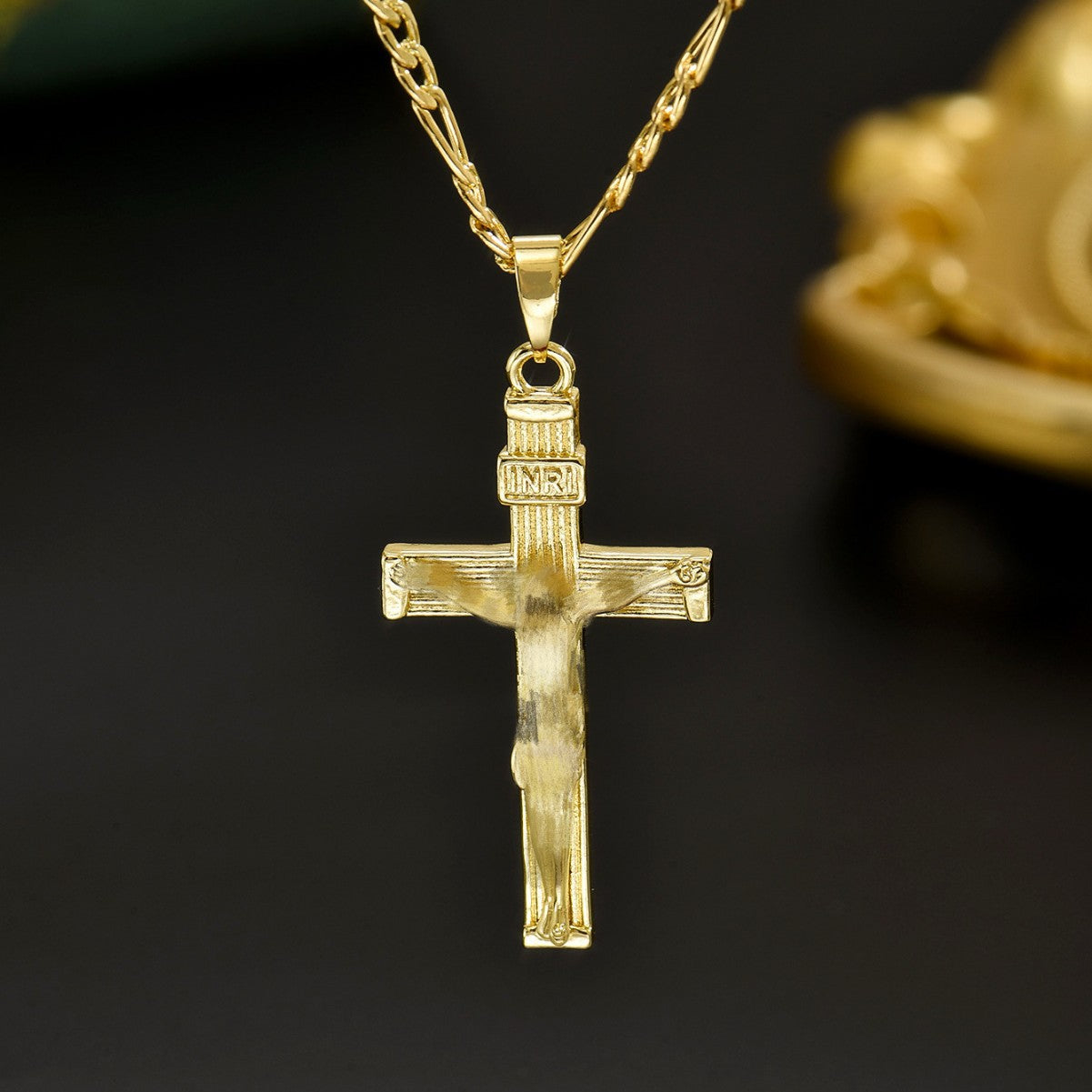 Wholesale Men' s Cross Pendant Necklace Trendy Figaro Chain Fashion Accessory Boutique Resale
