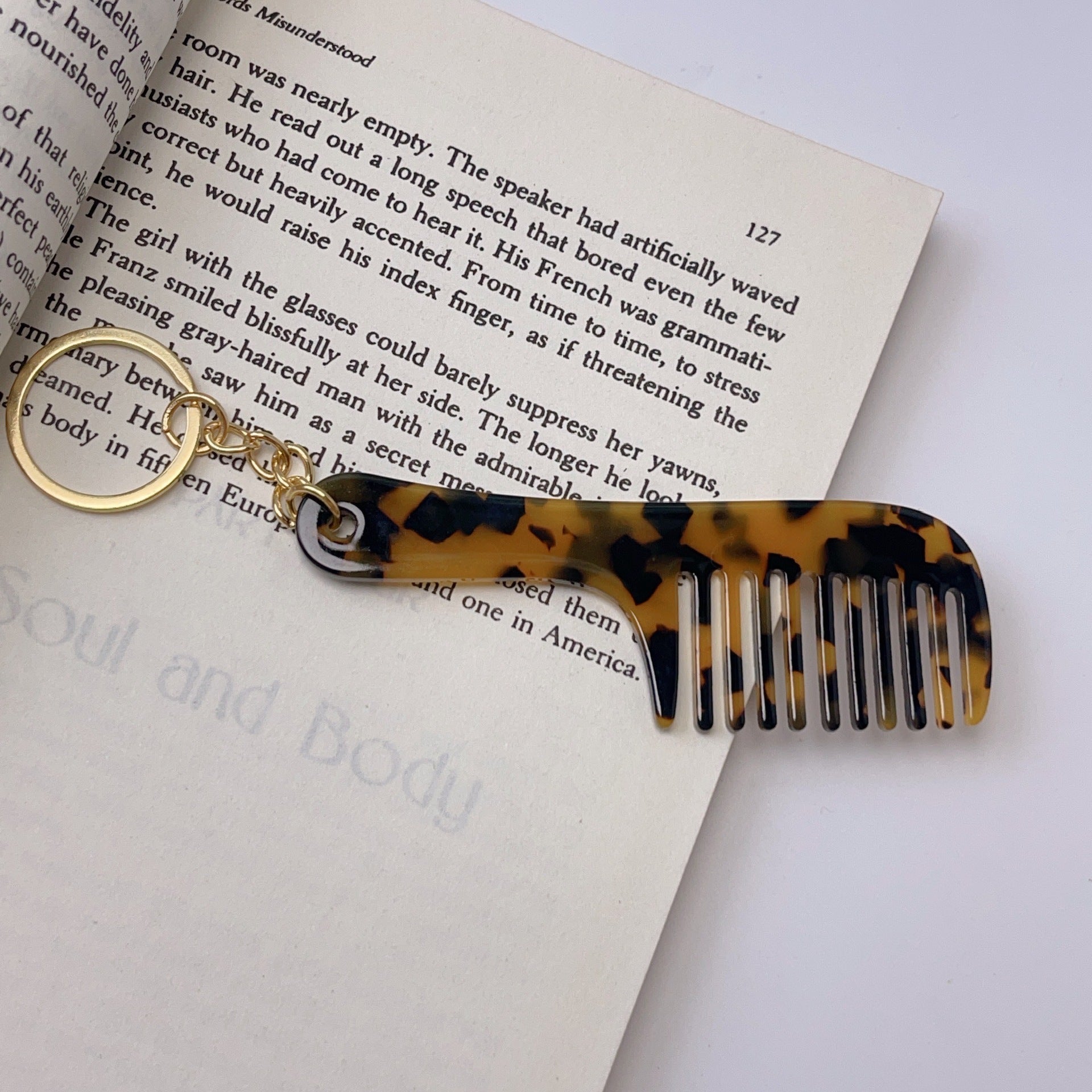 Wholesale  Leopard Print Keychain Comb Bag Pendant DIY Keychains