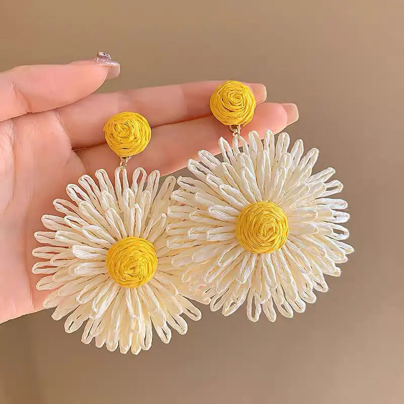 Wholesale  Hand-Woven Raffia Daisy Earrings