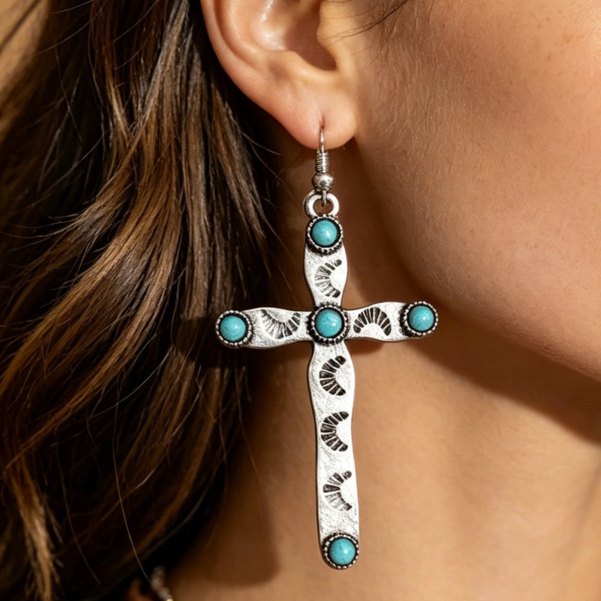 Wholesale Stylish Cross Earrings with Turquoise Design,  Alloy Electroplated Jewelry Accessory for Party and Gift
