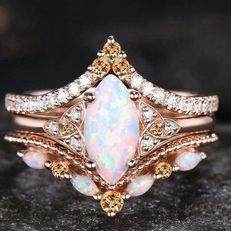 Wholesale Women' s Fashion Alloy Electroplated Marquise Opal Ring Set in Gold for Boutique Resale