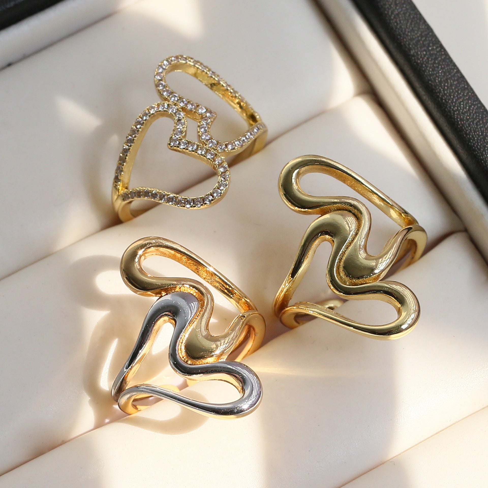 Wholesale Light luxury brass two-tone gold and silver heart-shaped open ring