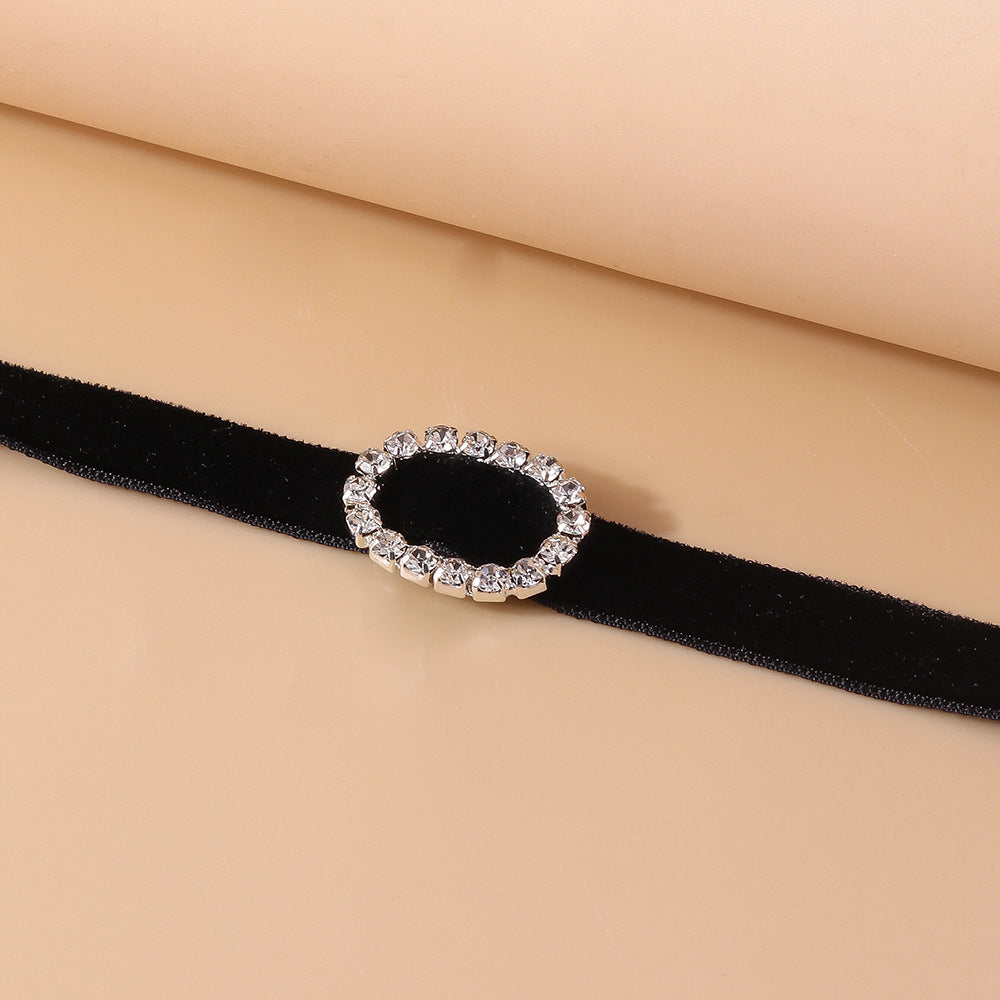 Wholesale Velvet Geometric Necklace Valentine's Day Clavicle Necklaces ACC-NE-YueSen016