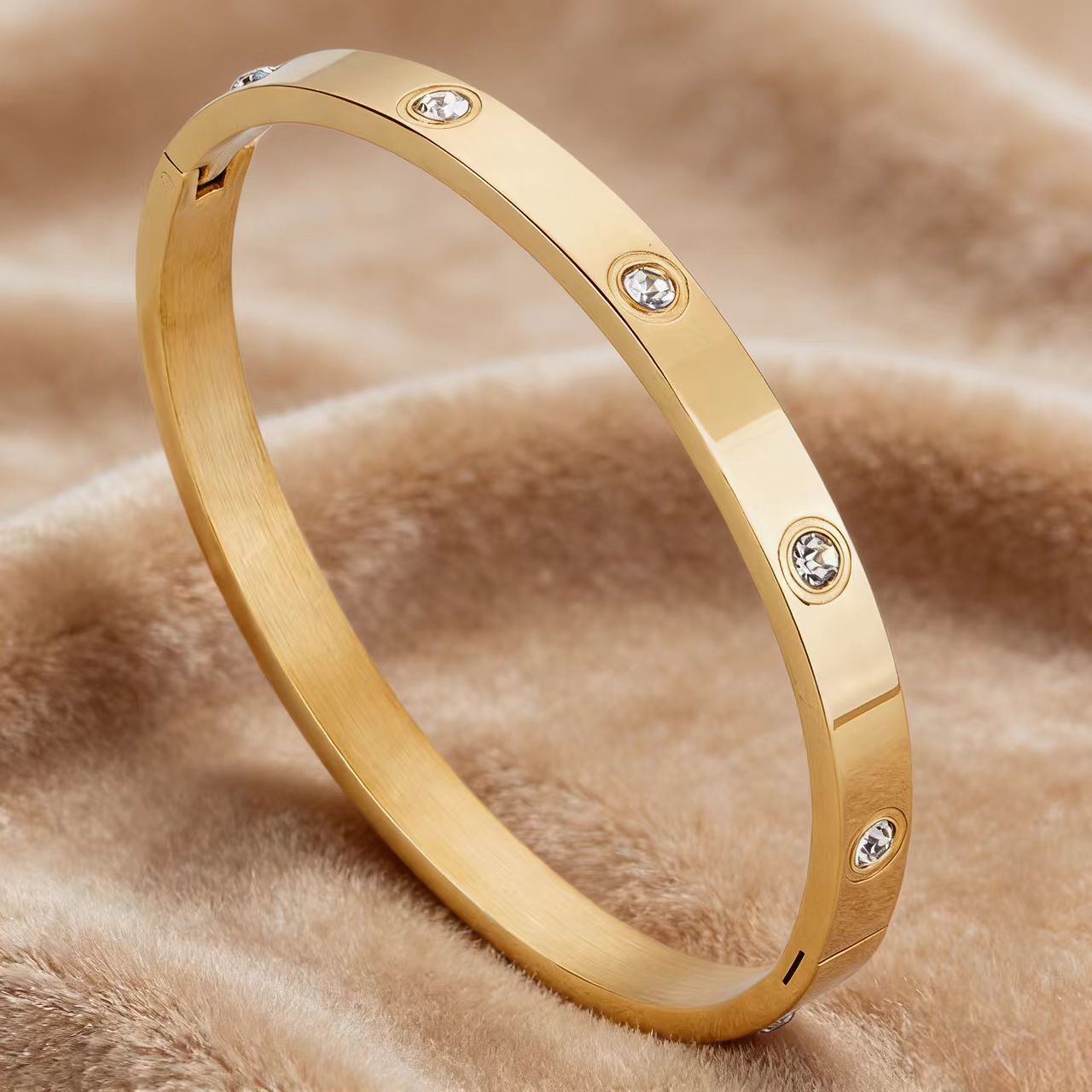 Wholesale Titanium Steel Open Bracelet with Diamond Pattern for Everyday Wear Jewelry Accessory