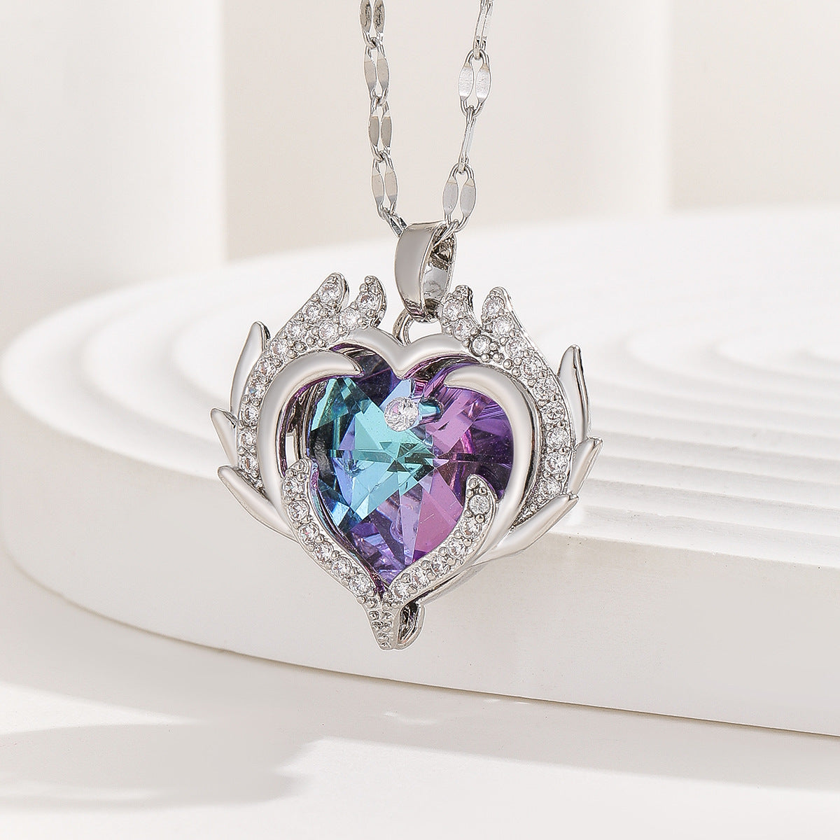 Wholesale Valentine's Day Light Luxury Crystal Heart Necklace