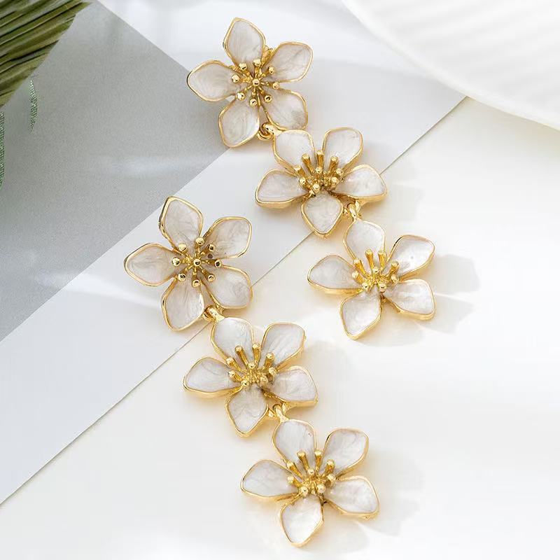 Wholesale sweet and elegant colorful drip flower earrings for women  retro long tassel flower earrings