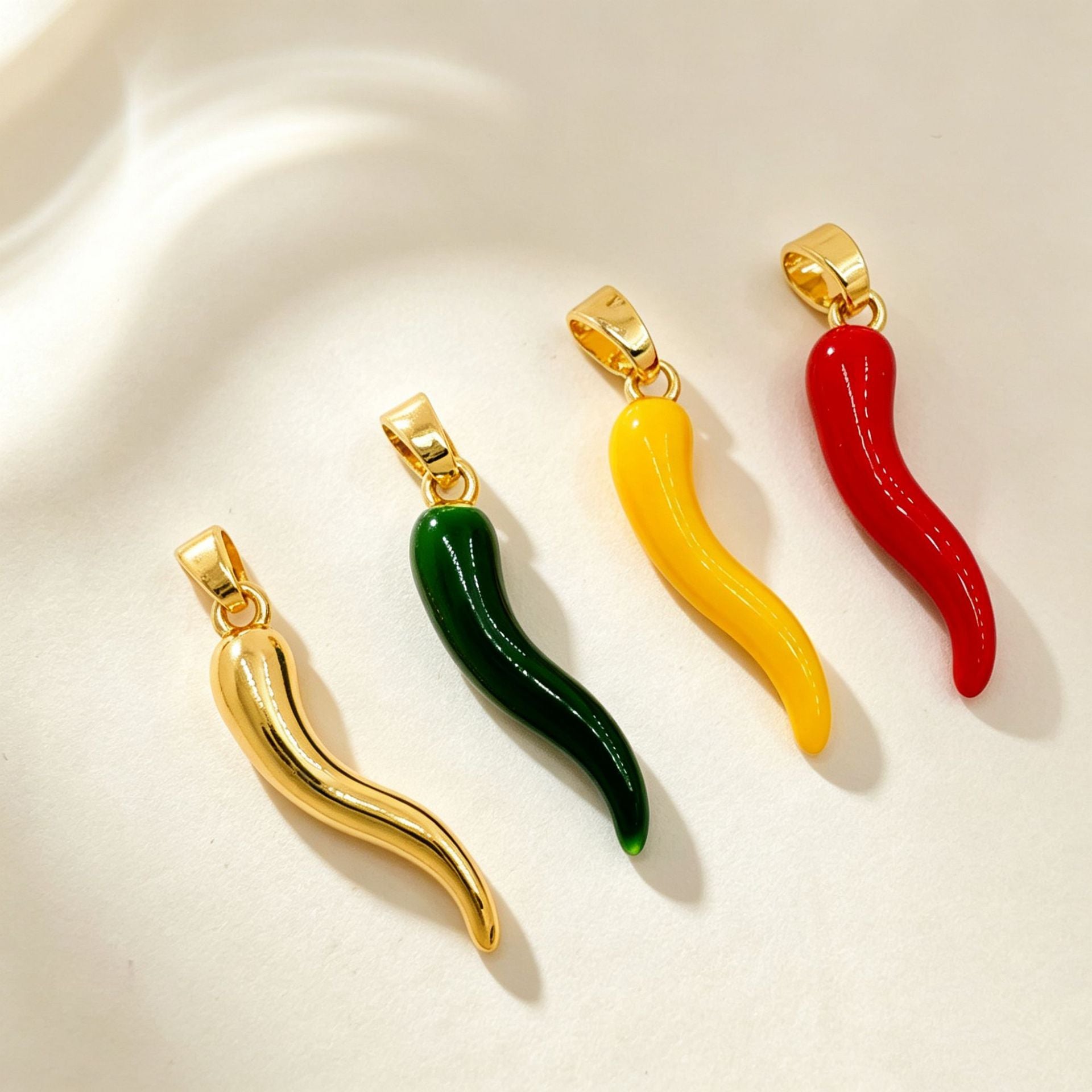 Wholesale Gold Plated Copper Pepper Pendant Necklace Fashion Jewelry Accessory
