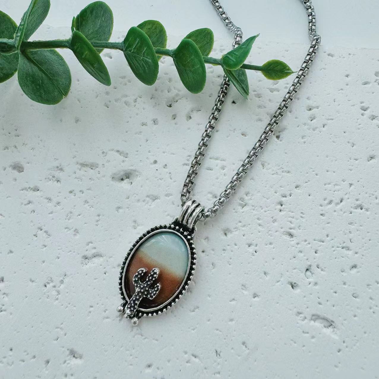 Wholesale Western Cactus Pendant Necklace - Retro Zinc Alloy Jewelry Accessory for Everyday
