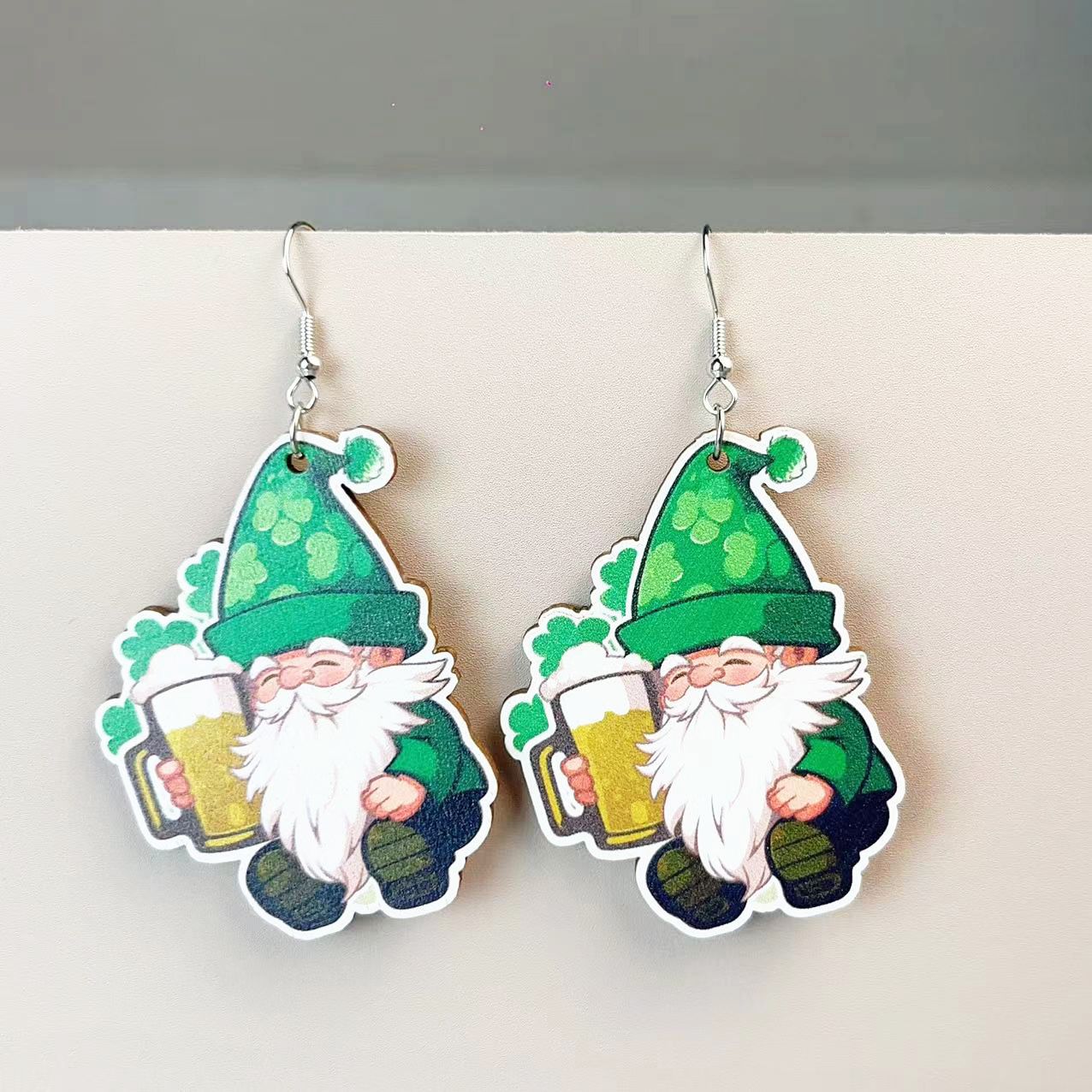 Wholesale Wooden St.  Patrick' s Day shamrock earrings