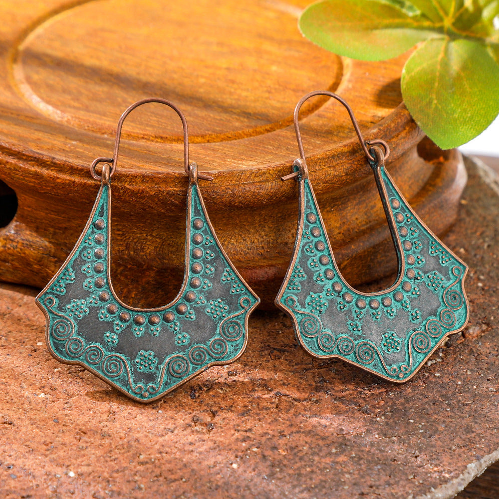 Wholesale Retro European and American Style Earrings for Women,  Bohemian Hollow Pattern Alloy Earrings,  Ethnic Holiday Style Personalized Accessories