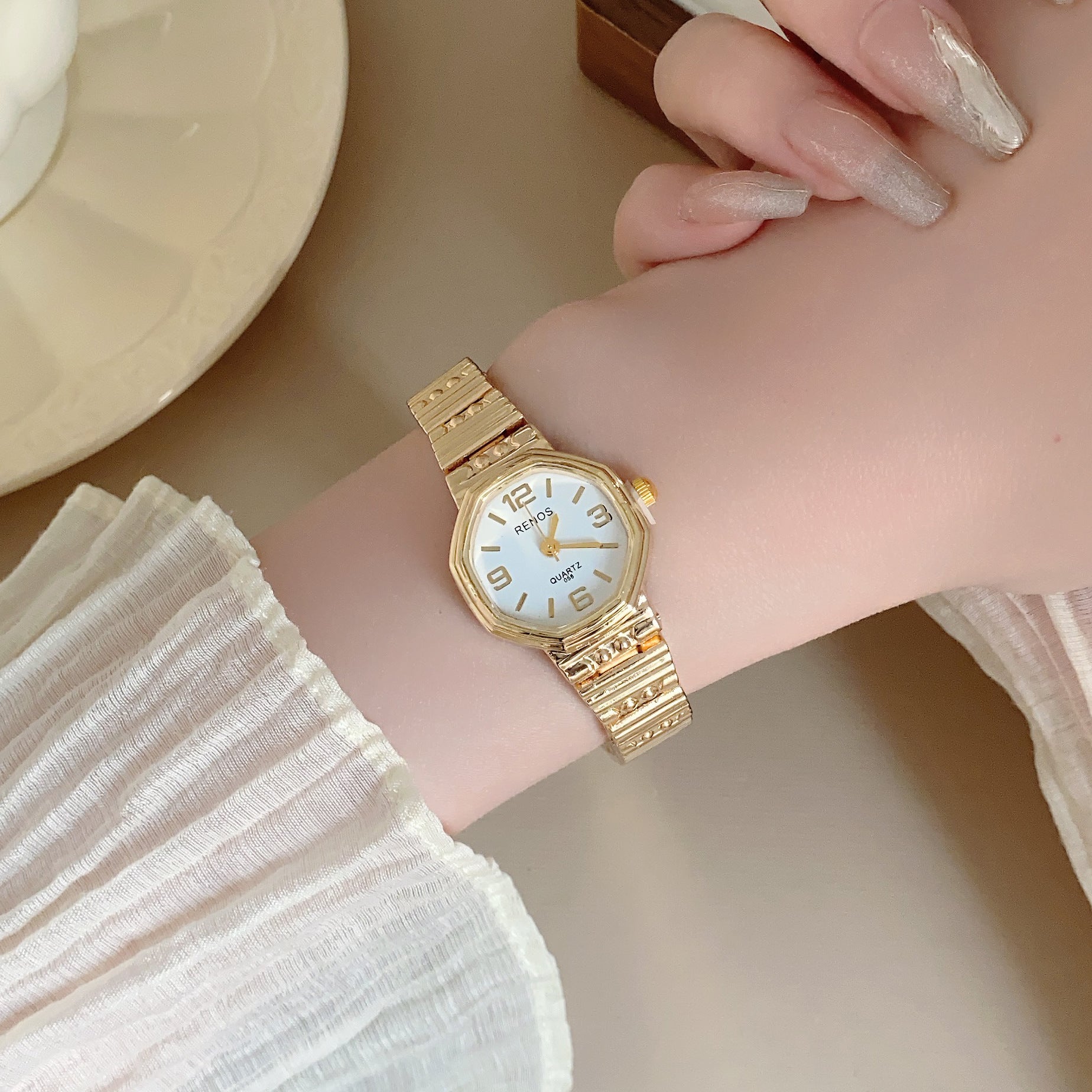 Wholesale Chic Women S Octagonal Gold Quartz Watch Vintage Style Fashion Accessory