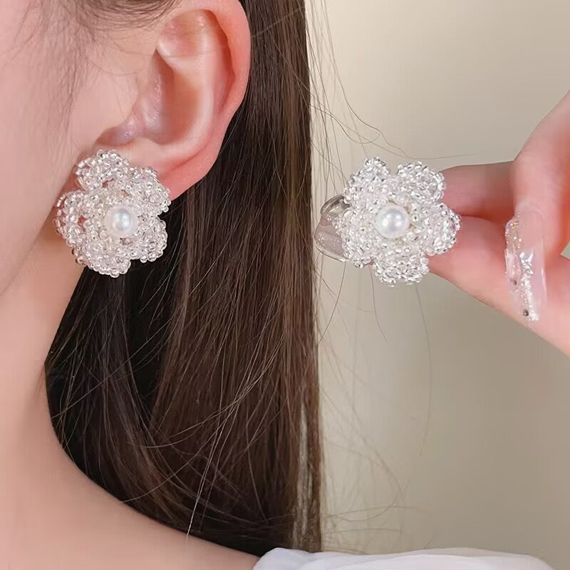 Wholesale Light luxury three-dimensional crystal earrings