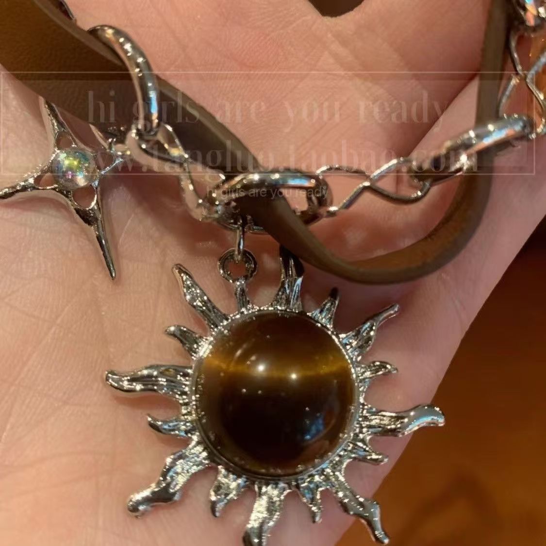 Wholesale Trendy Mixed Material Choker Necklace American Style Sunflower Pendant Leather Design For Women Gift Resale