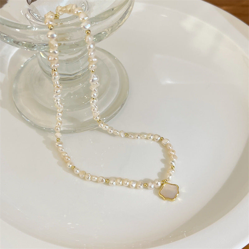 Wholesale  pearl shell freshwater pearl necklace