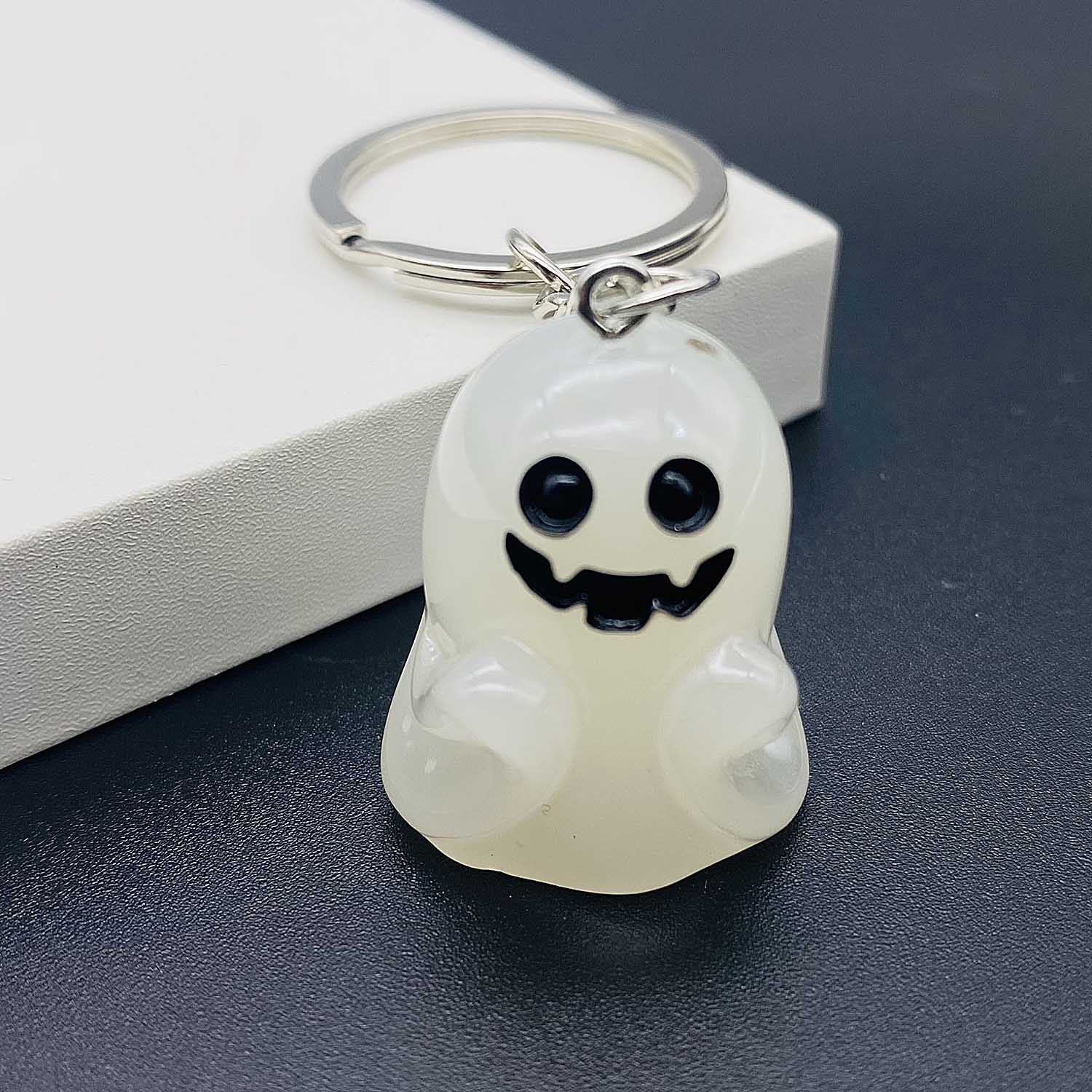 Wholesale Decorative  Ghost Resin Keychain Glow-in-the-Dark 3D Backpack Charm