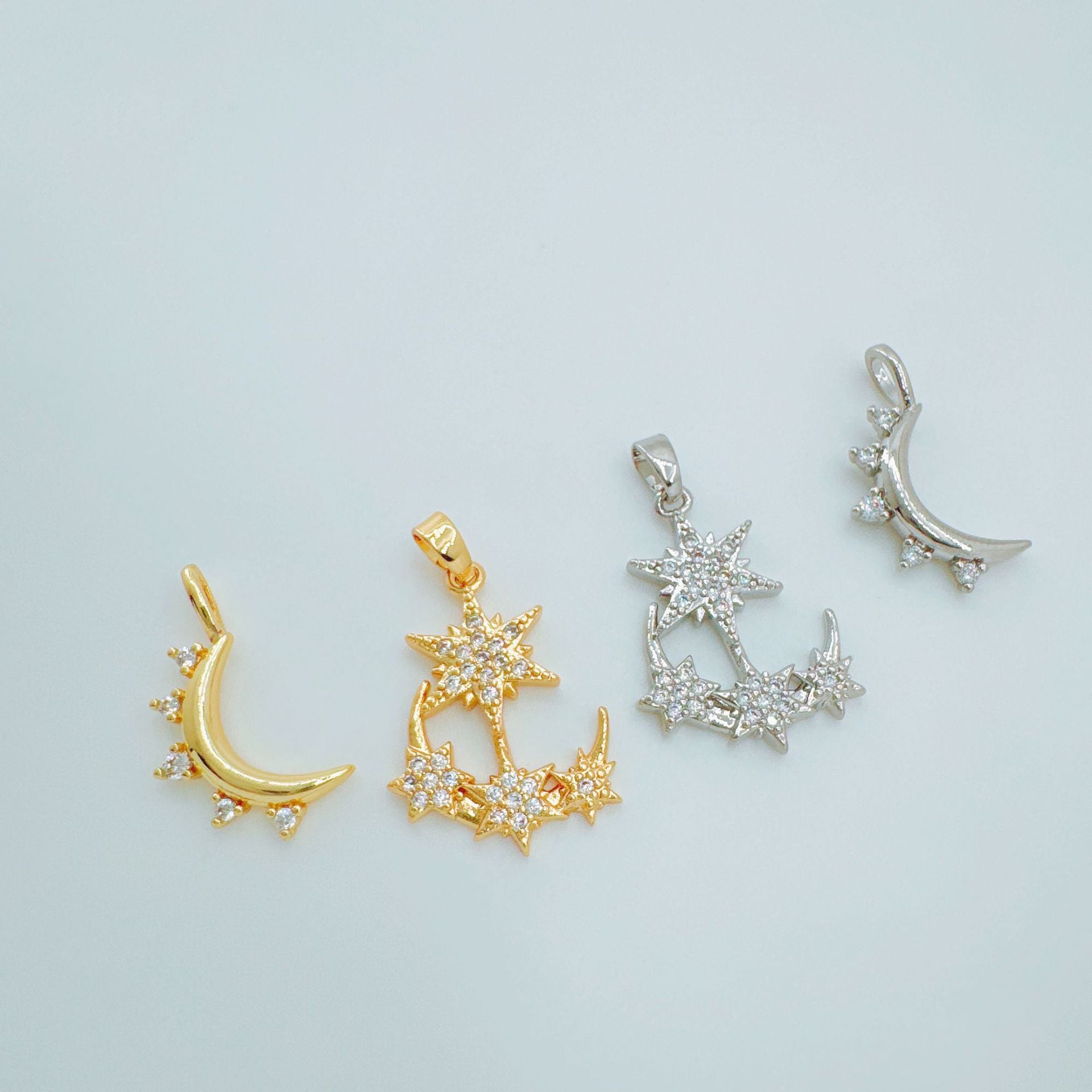 Wholesale Moon Necklace European Style Gold Plated Copper Pendant Fashion Jewelry Accessory Boutique Gift