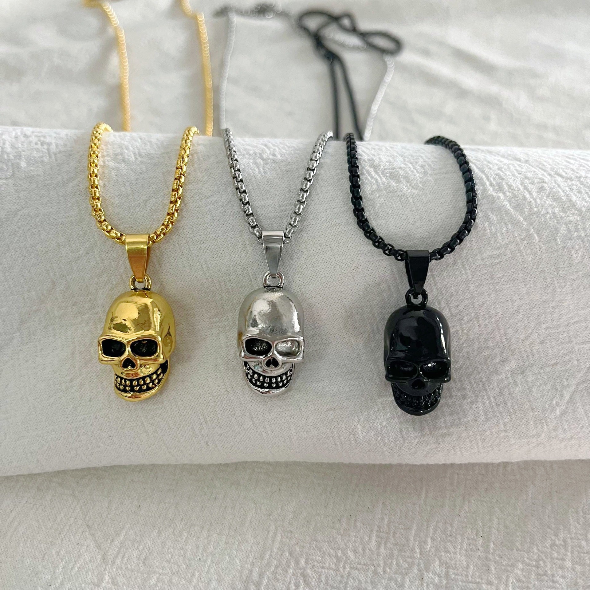 Wholesale  Stainless Steel Necklace   Skull Necklace
