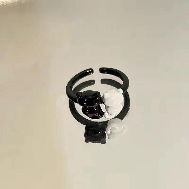 Wholesale Funny Black and White Cat Ring