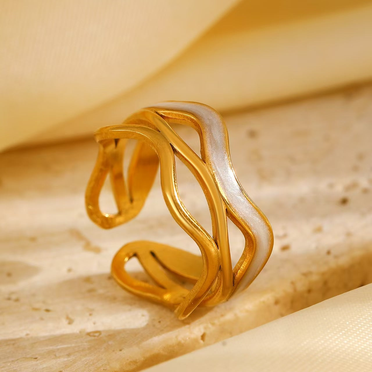 Anello di apertura a trama irregolare con goccia d'olio in acciaio inossidabile all'ingrosso