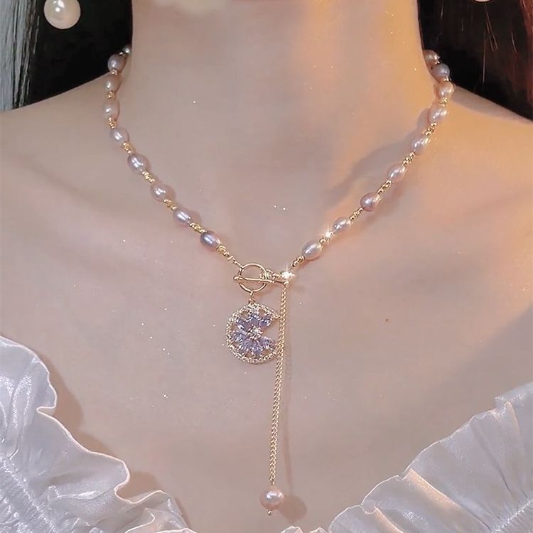 Wholesale light luxury  freshwater pearl necklace