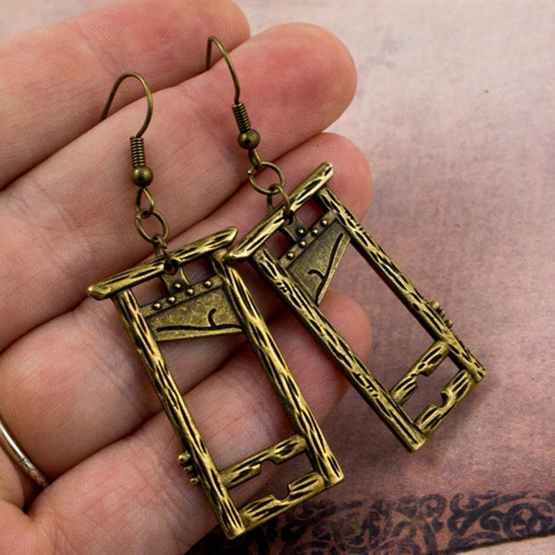 Wholesale Gothic Skull Bird Earrings Alloy Ancient Silver Party Wear Jewelry Accessory