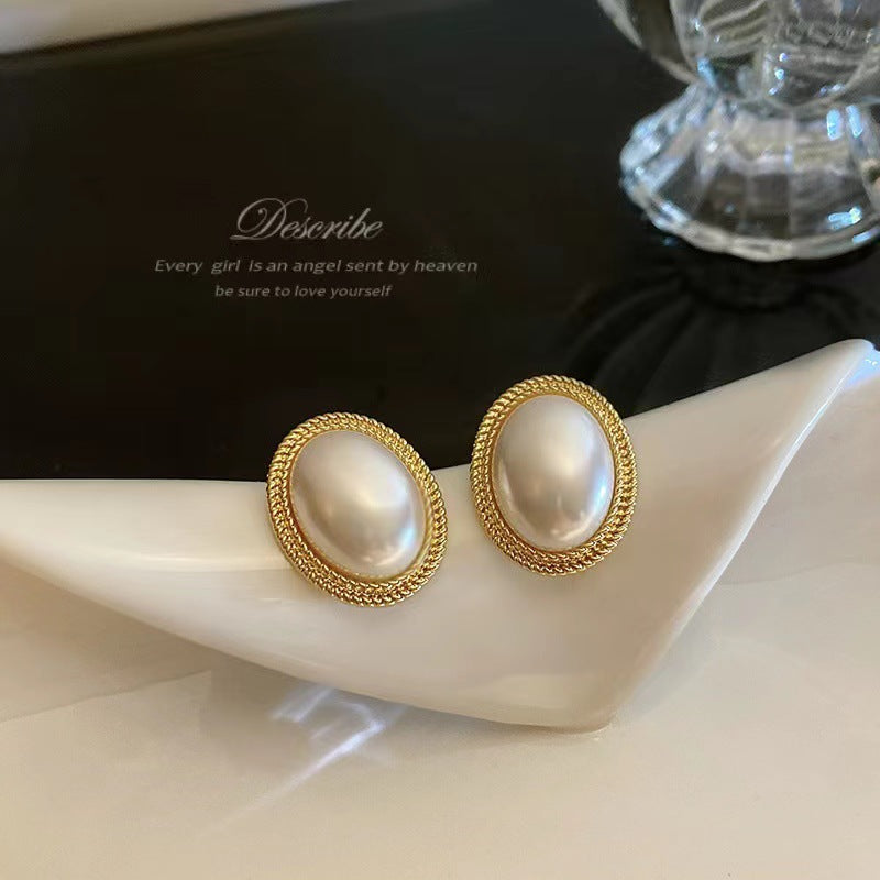 Wholesale light luxury  temperament earrings