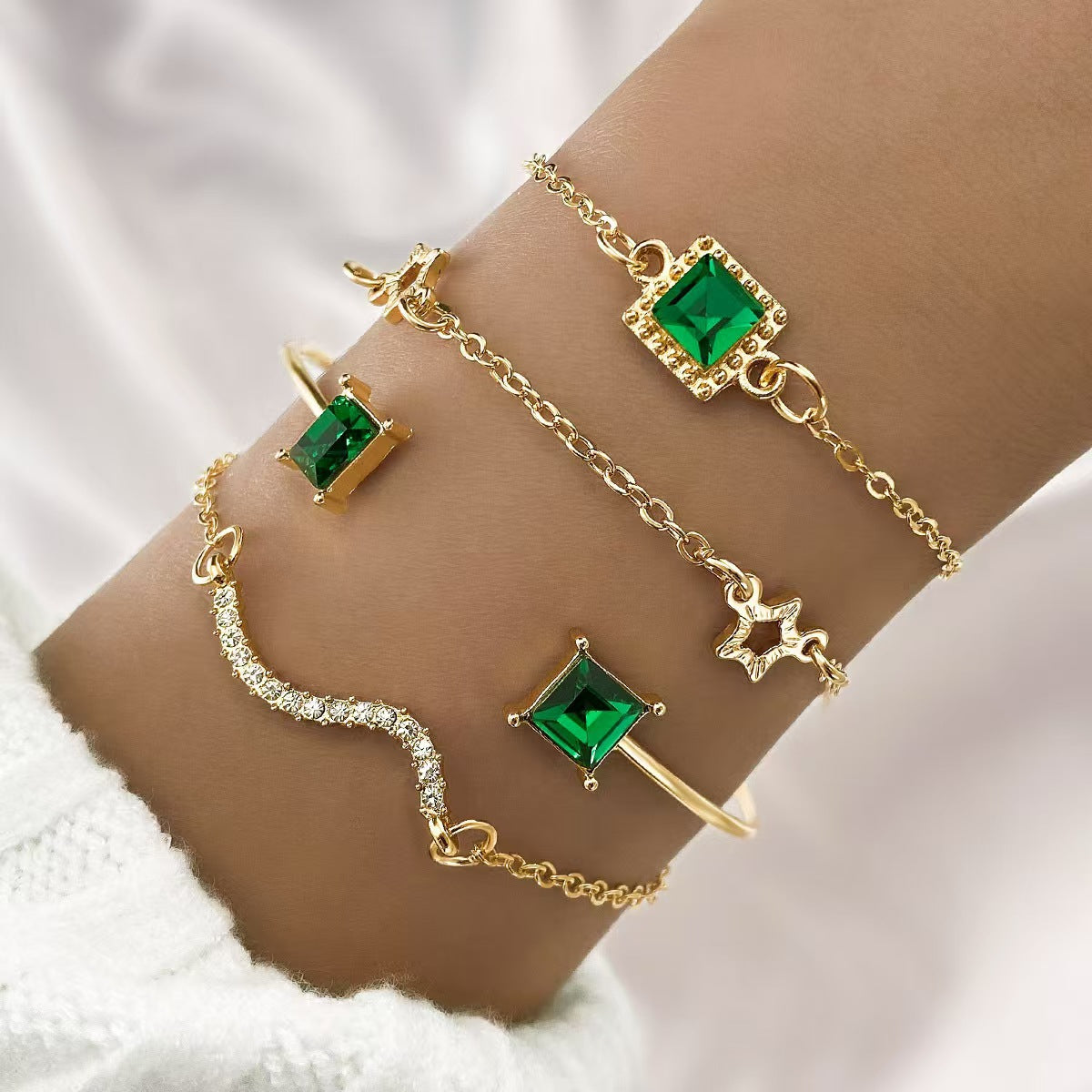 Wholesale Alloy Multi-Layer Stackable Bracelet Set,  Vintage Emerald Zircon Design with Gold Edging,  Fashion Accessory for Everyday Wear