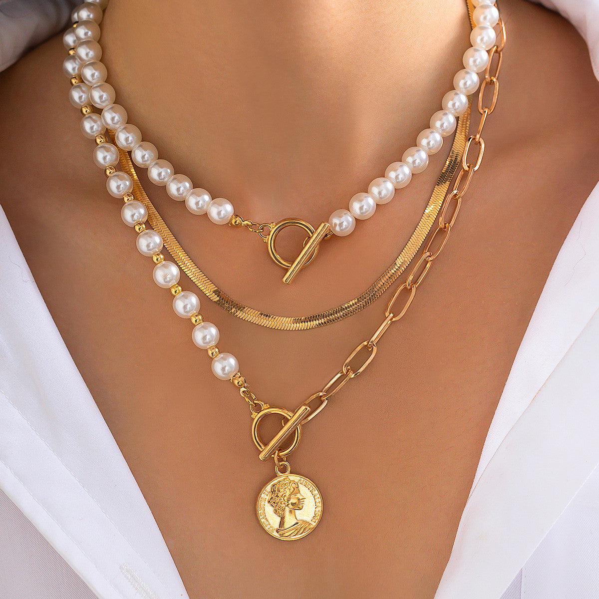Wholesale Baroque shaped pearl necklace creative irregular chain clavicle necklace