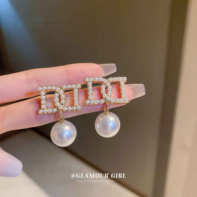 Wholesale Real gold plating silver needle zircon diamond pearl letter earrings