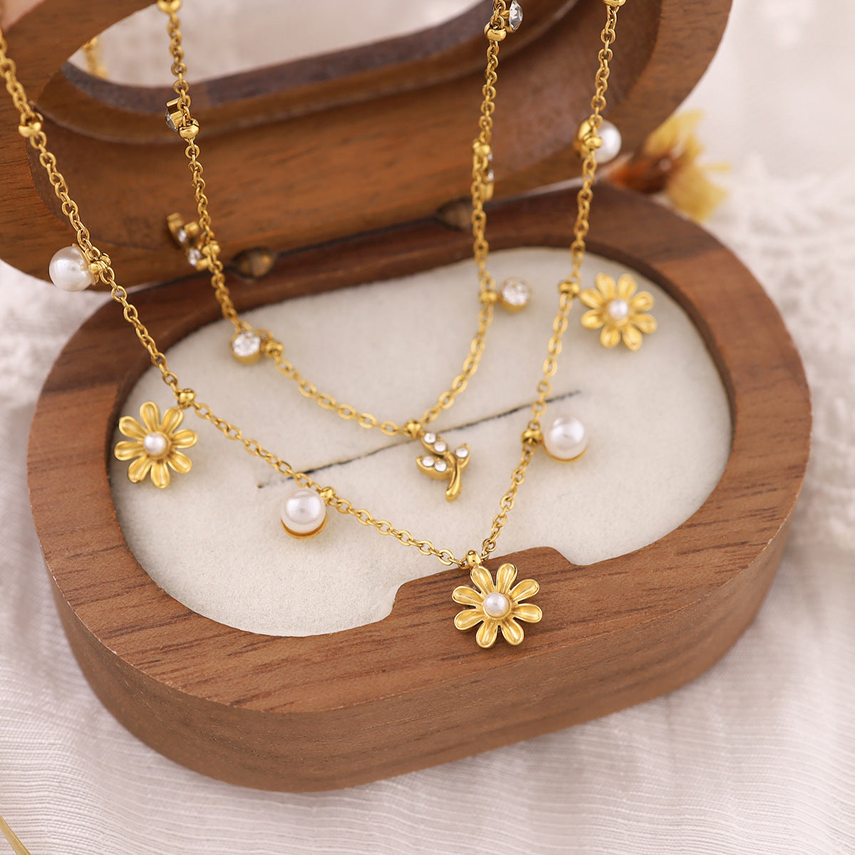 Wholesale  Stainless Steel Flower Pearl Necklace