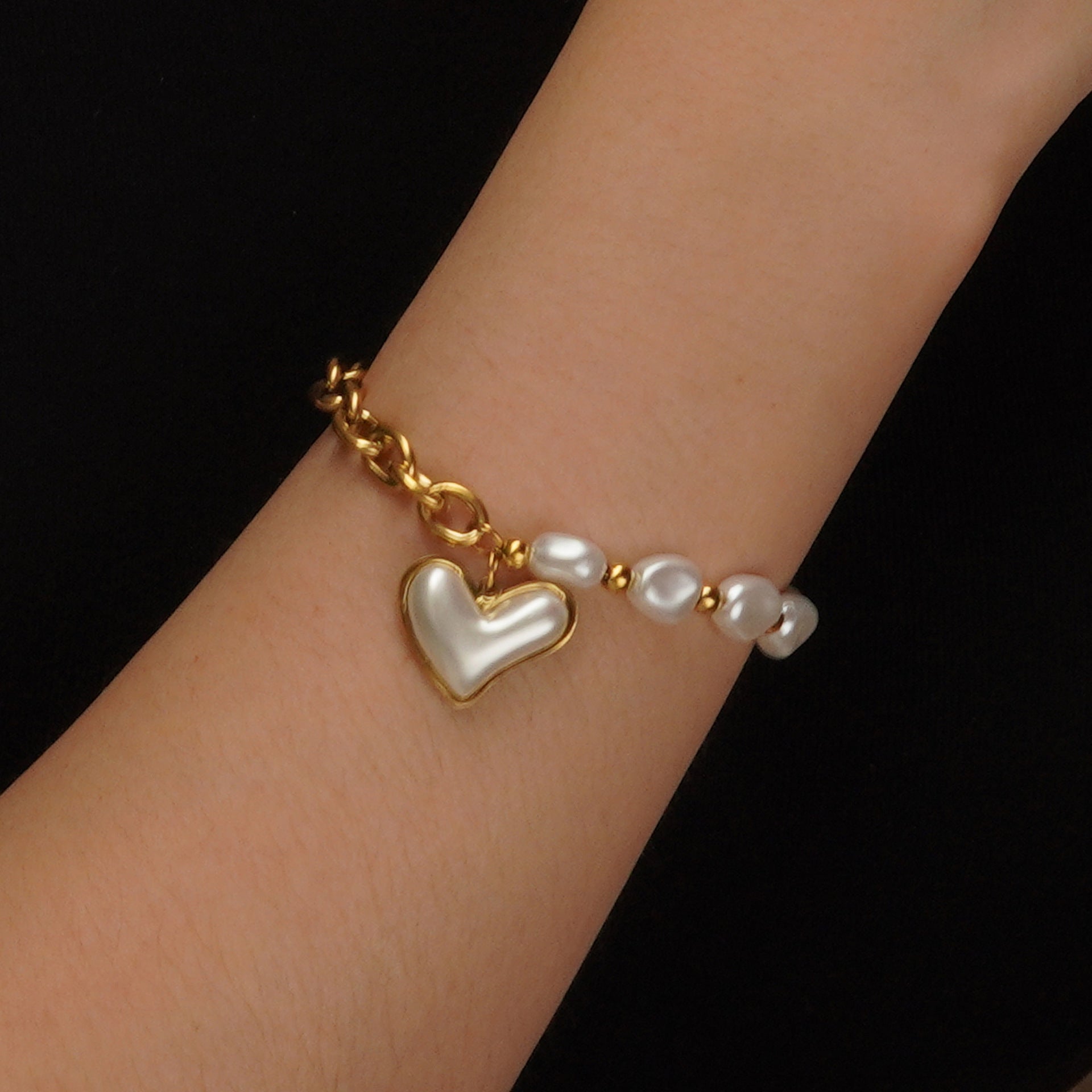 Wholesale  Irregular Pearl Bracelet Electroplated 18K Gold Waterproof Color-free Metal Baroque Love Bracelet