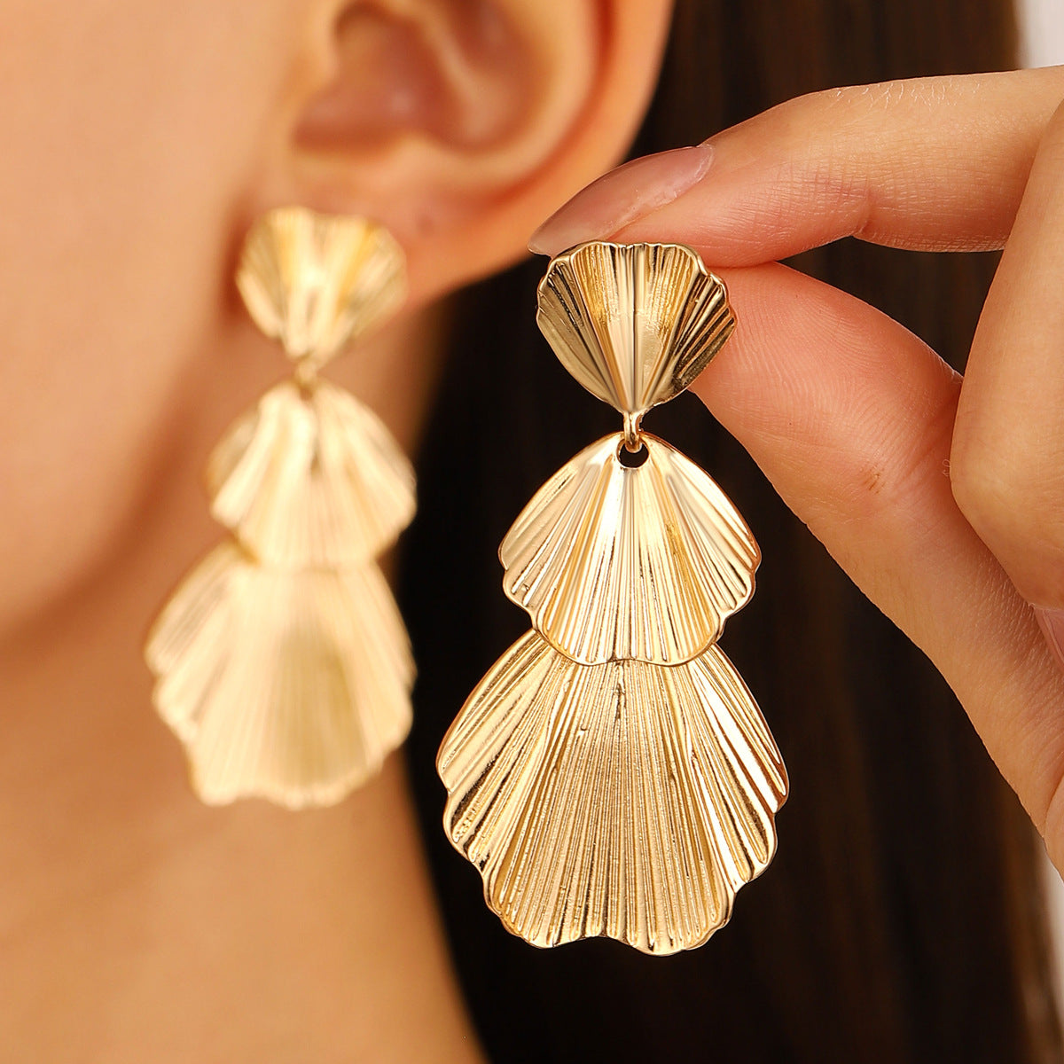 Wholesale Exaggerated Leaf Flower Earrings Fashion Jewelry Accessory for Everyday Wear or Gift