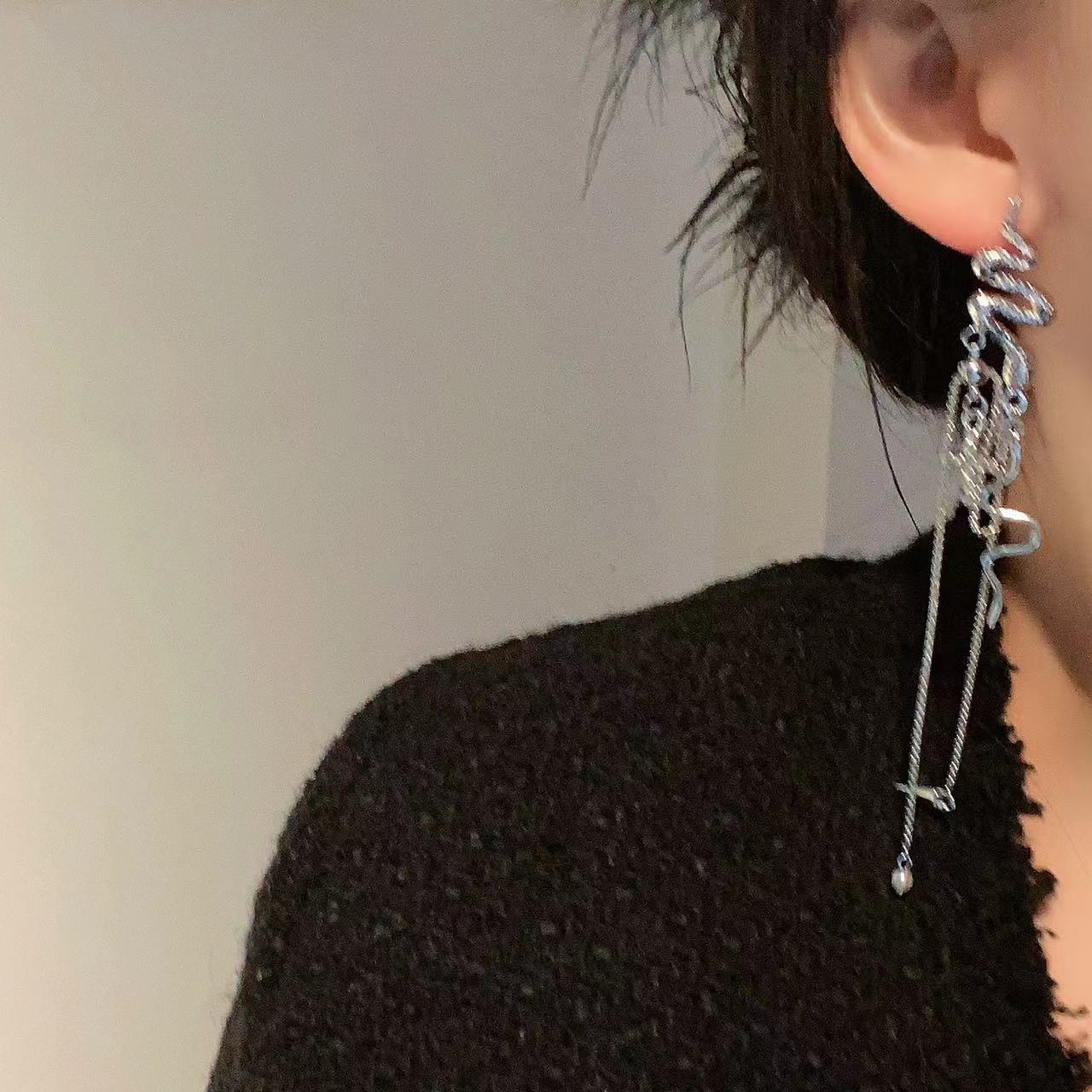 Wholesale Exaggerated Punk Style Snake Tassel Long Elegant Earrings