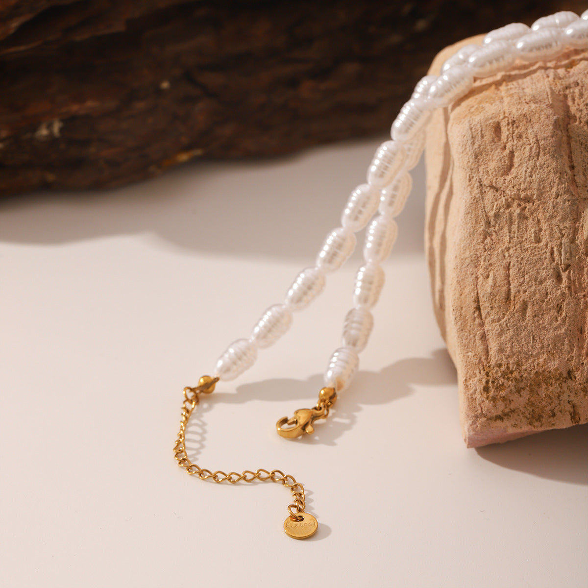 Wholesale  Pearl Love Pendant Necklace Light Luxury All-match Stainless Steel Collarbone Necklace