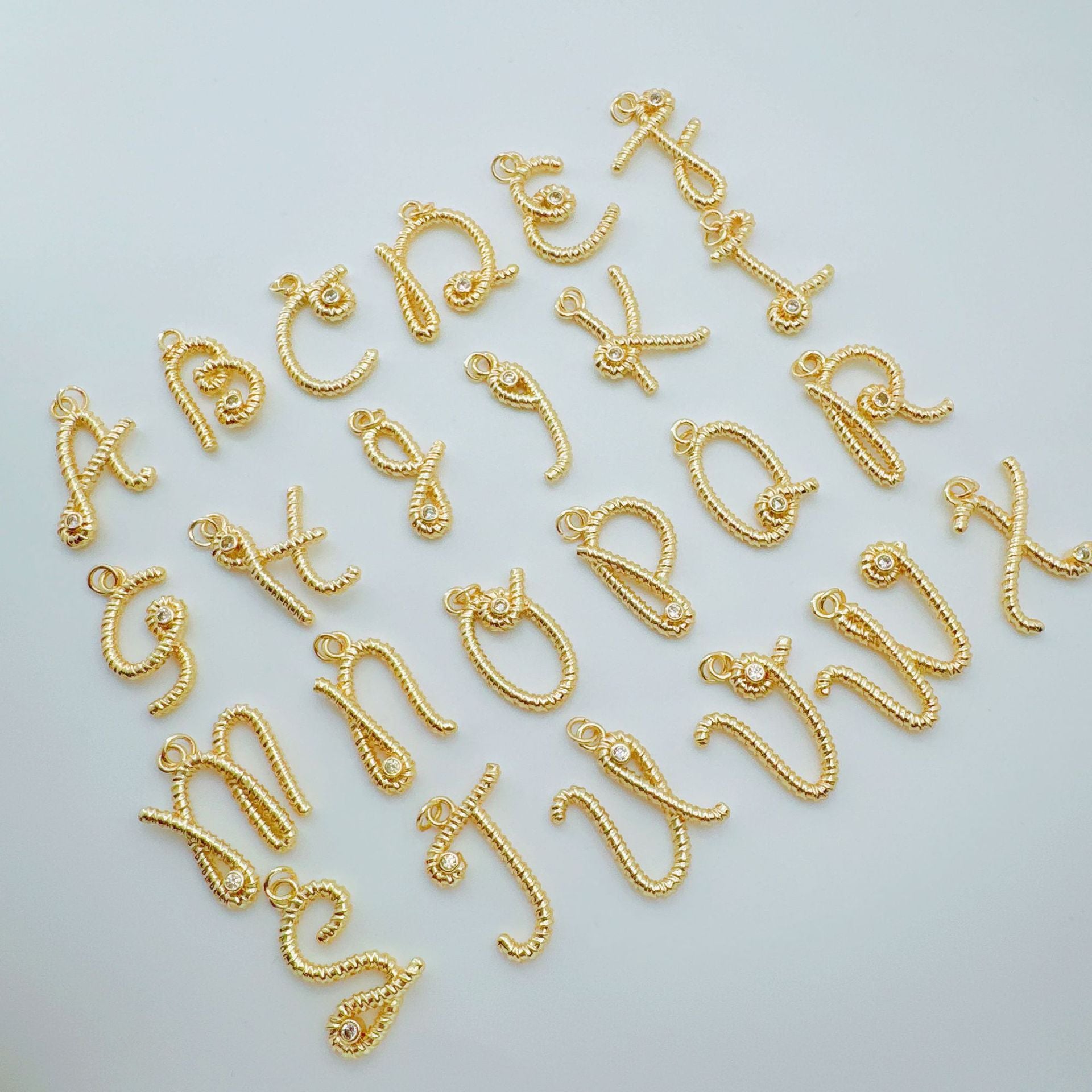 Wholesale Gold Plated Copper 26 Letter Alphabet Pendant,  Trendy Hip-Hop Jewelry Accessory for Everyday Gift