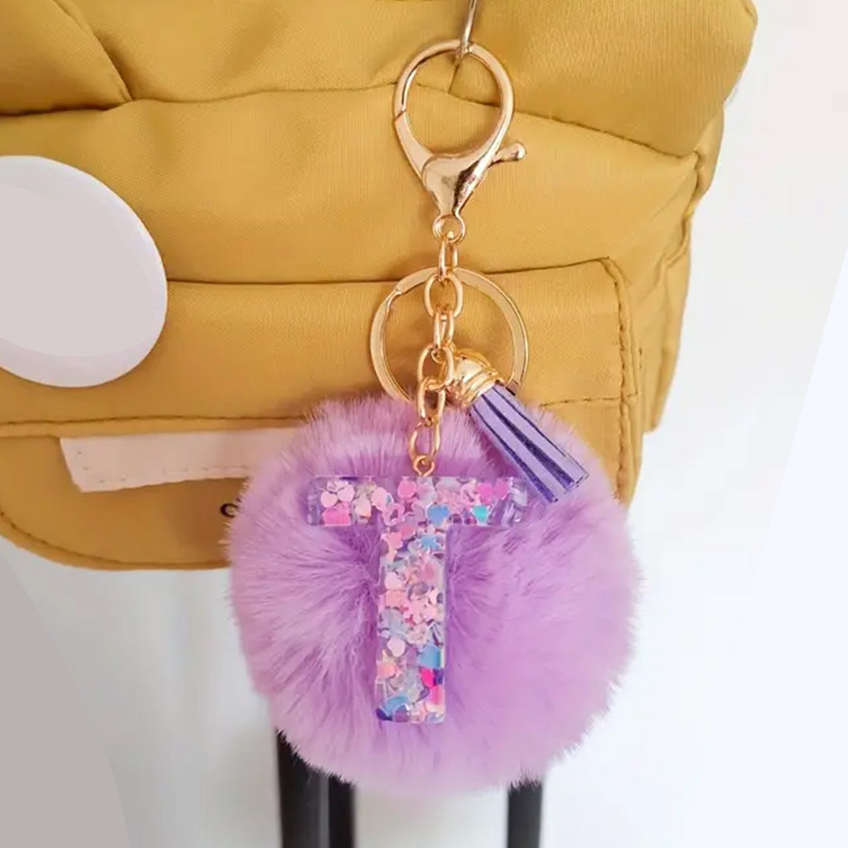 Wholesale Cute resin pom-pom 26 letter keychain