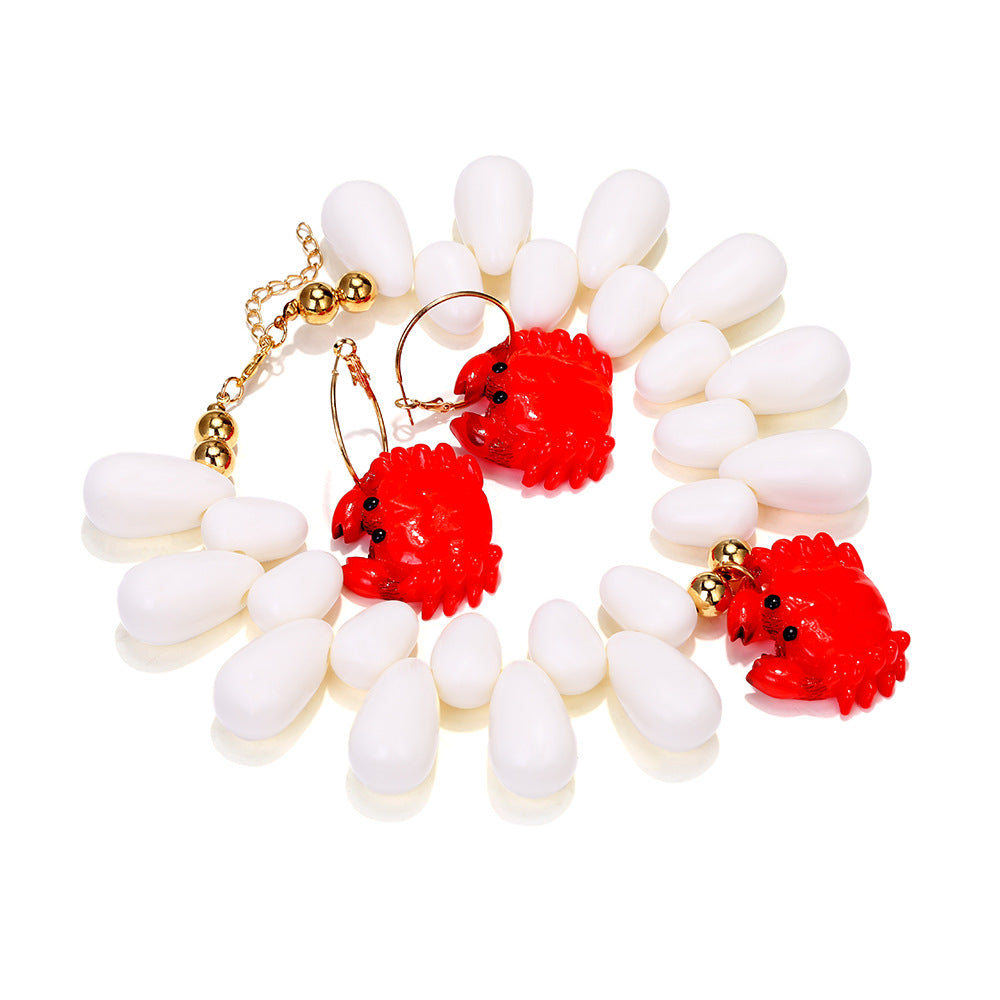 Wholesale Light luxury handmade beaded crab pendant necklace