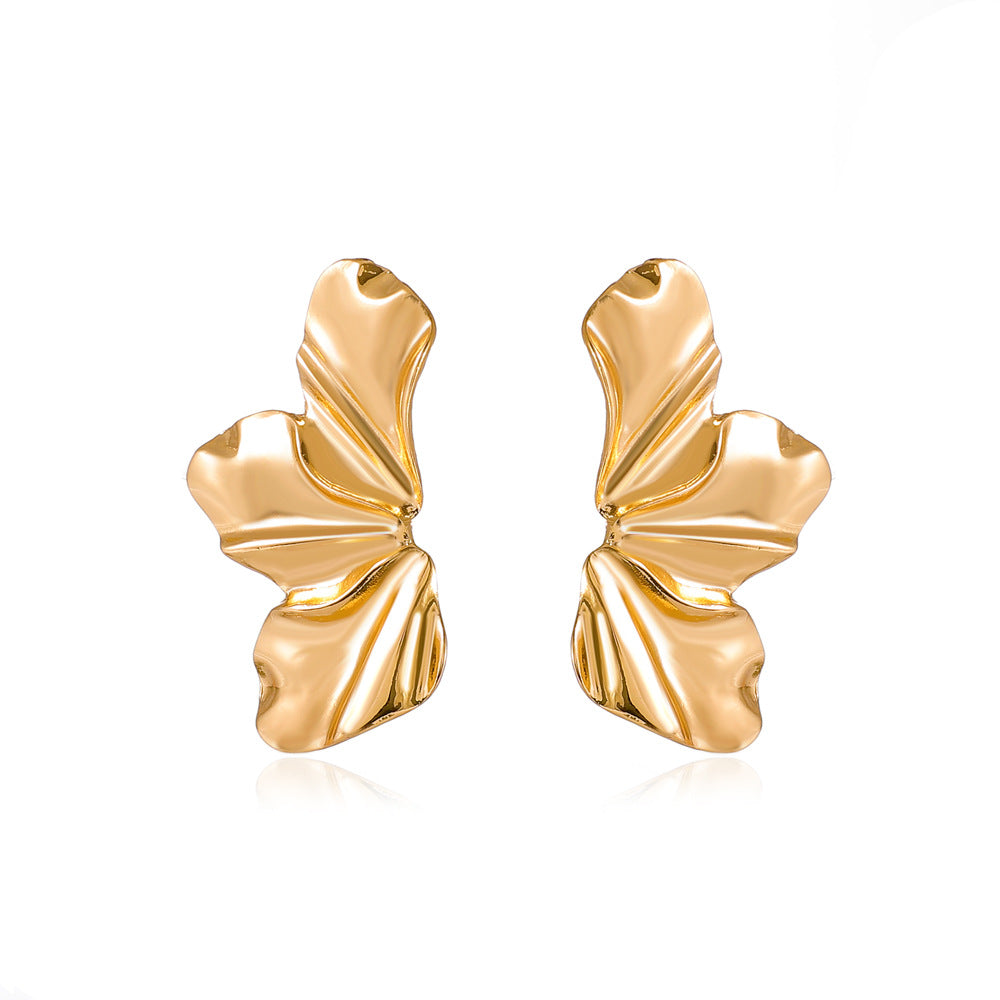 Wholesale  Retro Exaggerated Golden Flower Stud Earrings