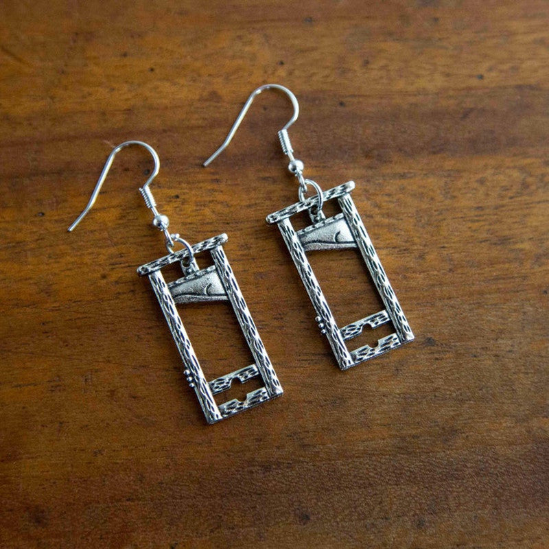 Wholesale Gothic Skull Bird Earrings Alloy Ancient Silver Party Wear Jewelry Accessory