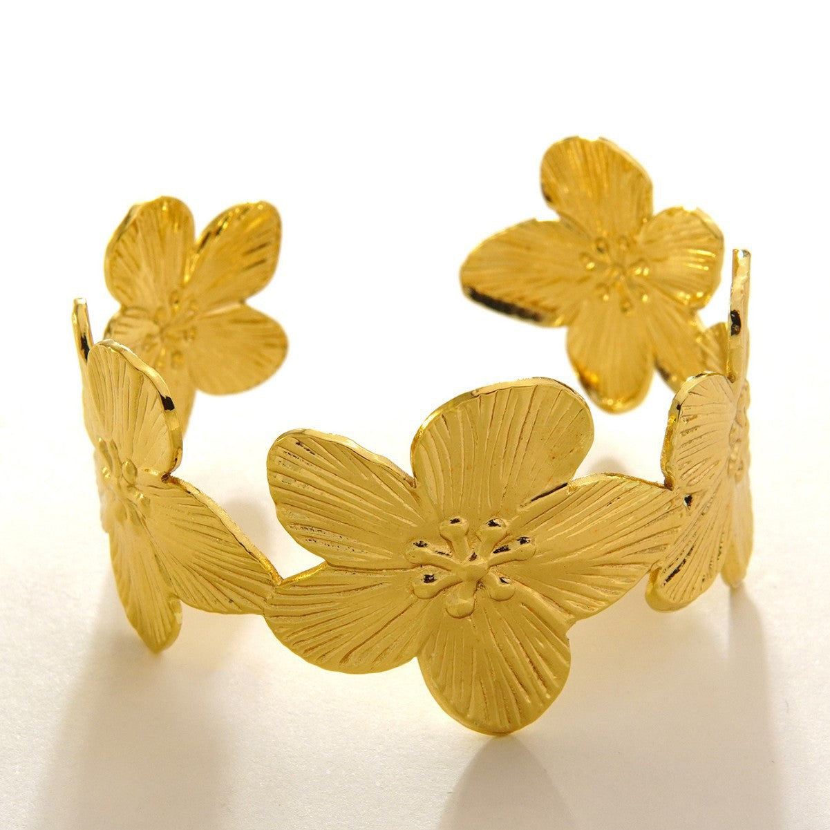 Wholesale Light Luxury Stainless Steel Open Cuff Bracelet with Cutout Design