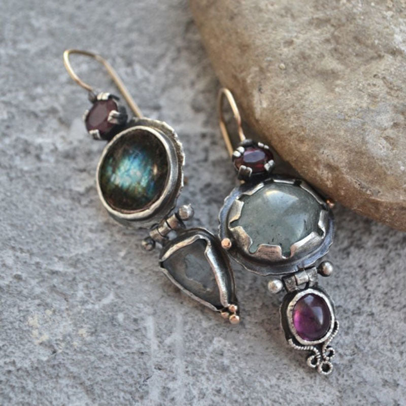 Wholesale Gothic Punk Devil' s Eye Handmade Metal Long Earrings Jewelry Accessory