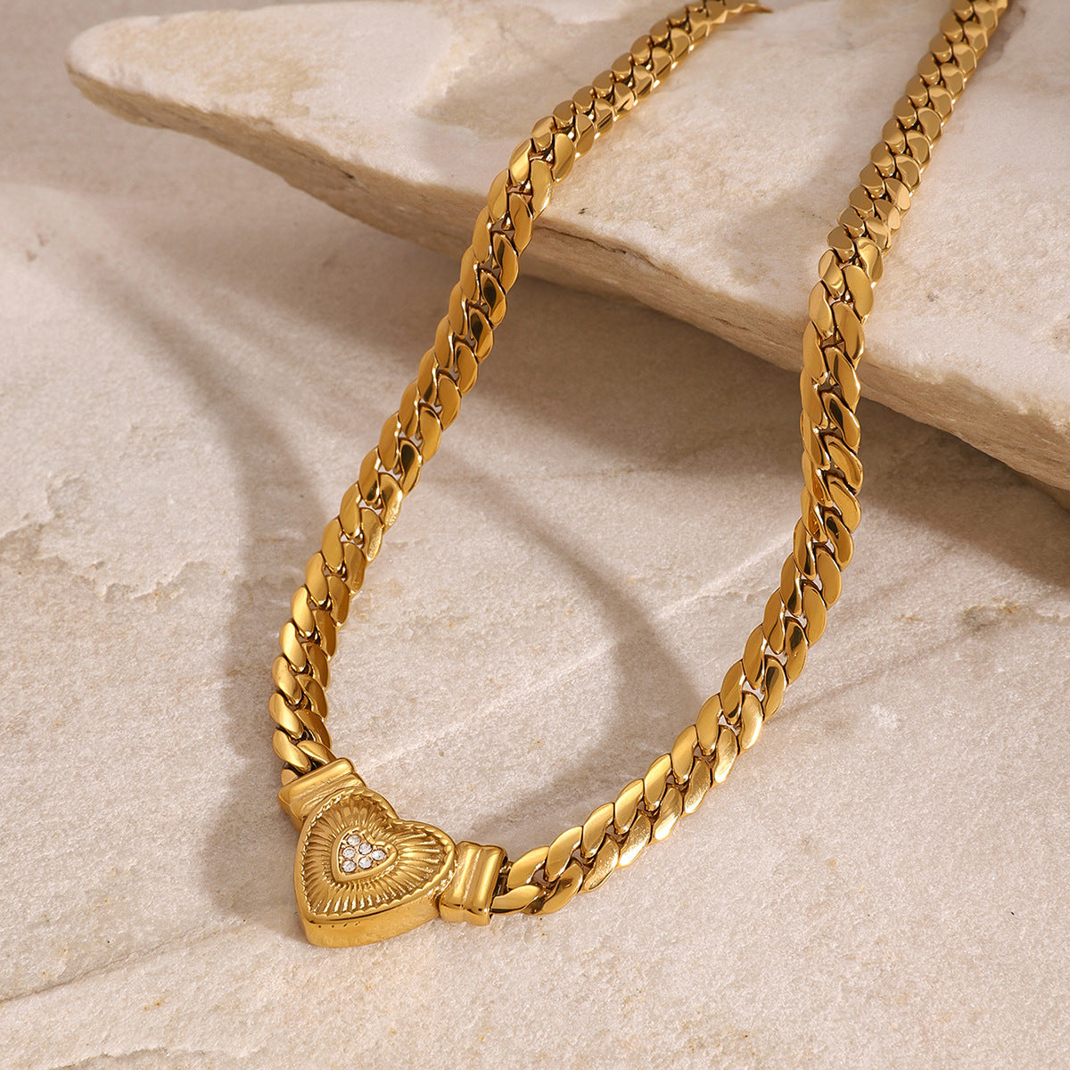 Wholesale Stainless Steel Love Heart Diamond Clavicle Necklace