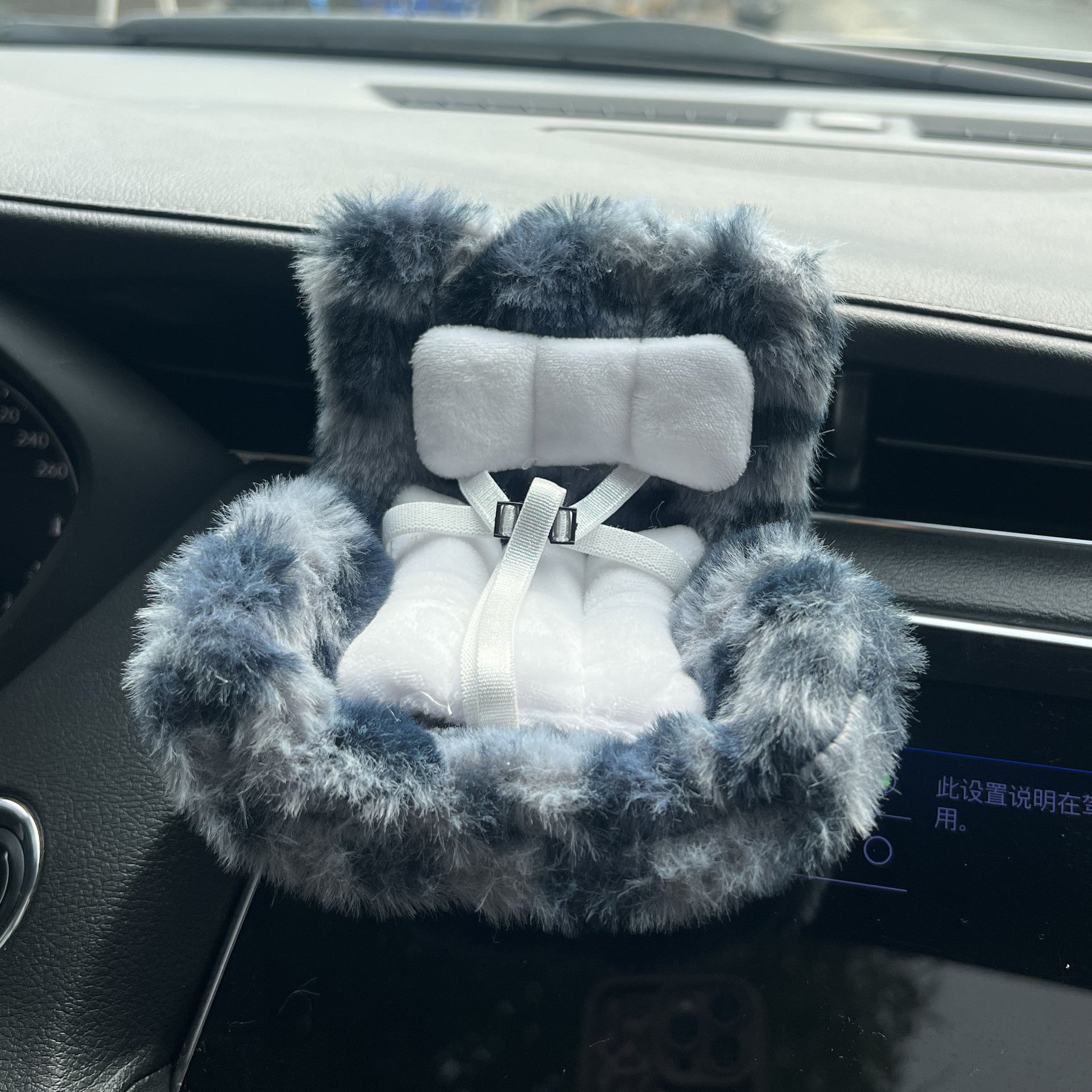 Wholesale Cartoon toy safety seat car ornaments