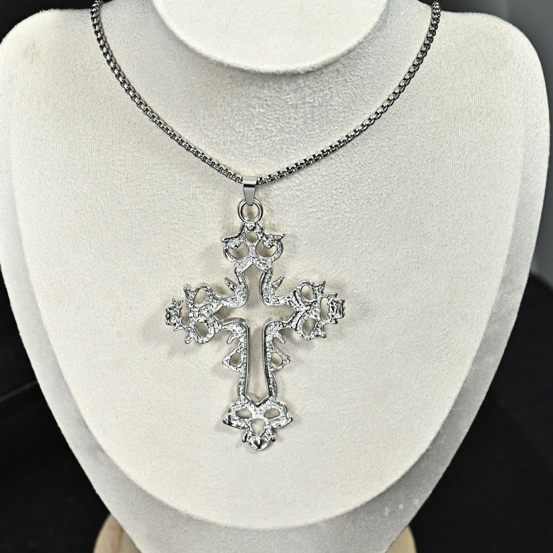 Wholesale Retro Vintage Cross Pendant Necklace For Men Stainless Steel Long Chain Chic Fashion Jewelry Accessory Gift