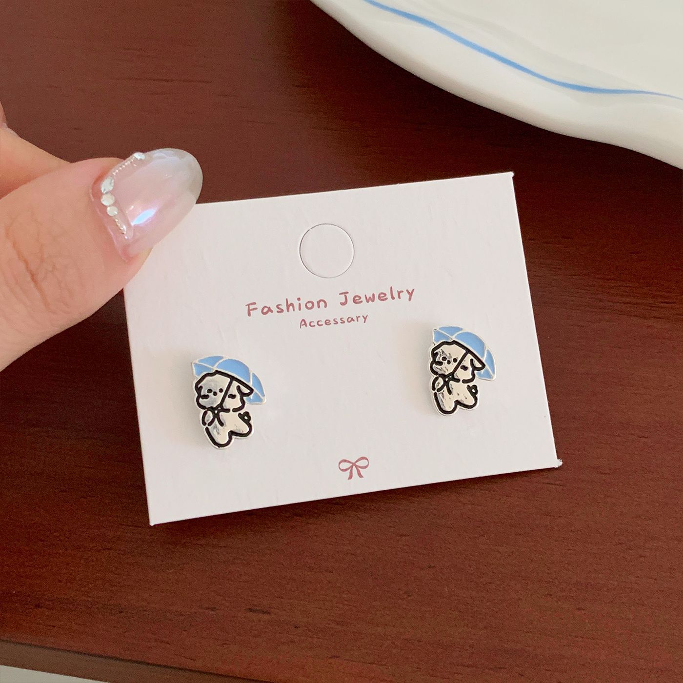 Wholesale Line graffiti blue dog earrings  silver needle cartoon cute small exquisite design earrings