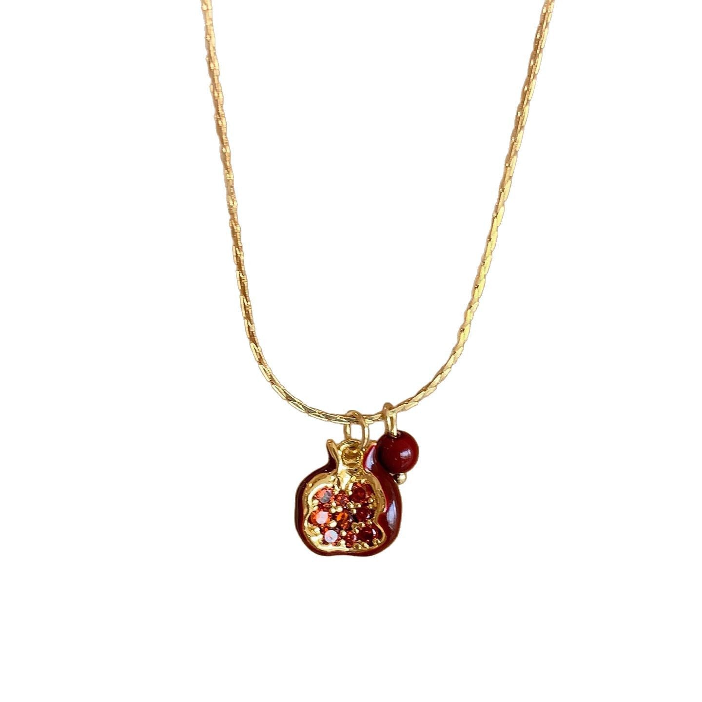 Wholesale Retro Pomegranate Collarbone Necklace Ankara Red Fall Winter Women S Design Everyday Fashion Accessory For Boutique Resale