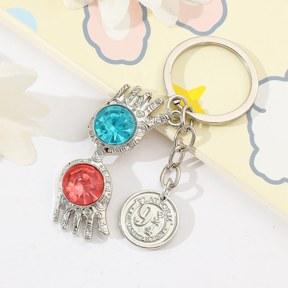 Wholesale Triangle creative keychain